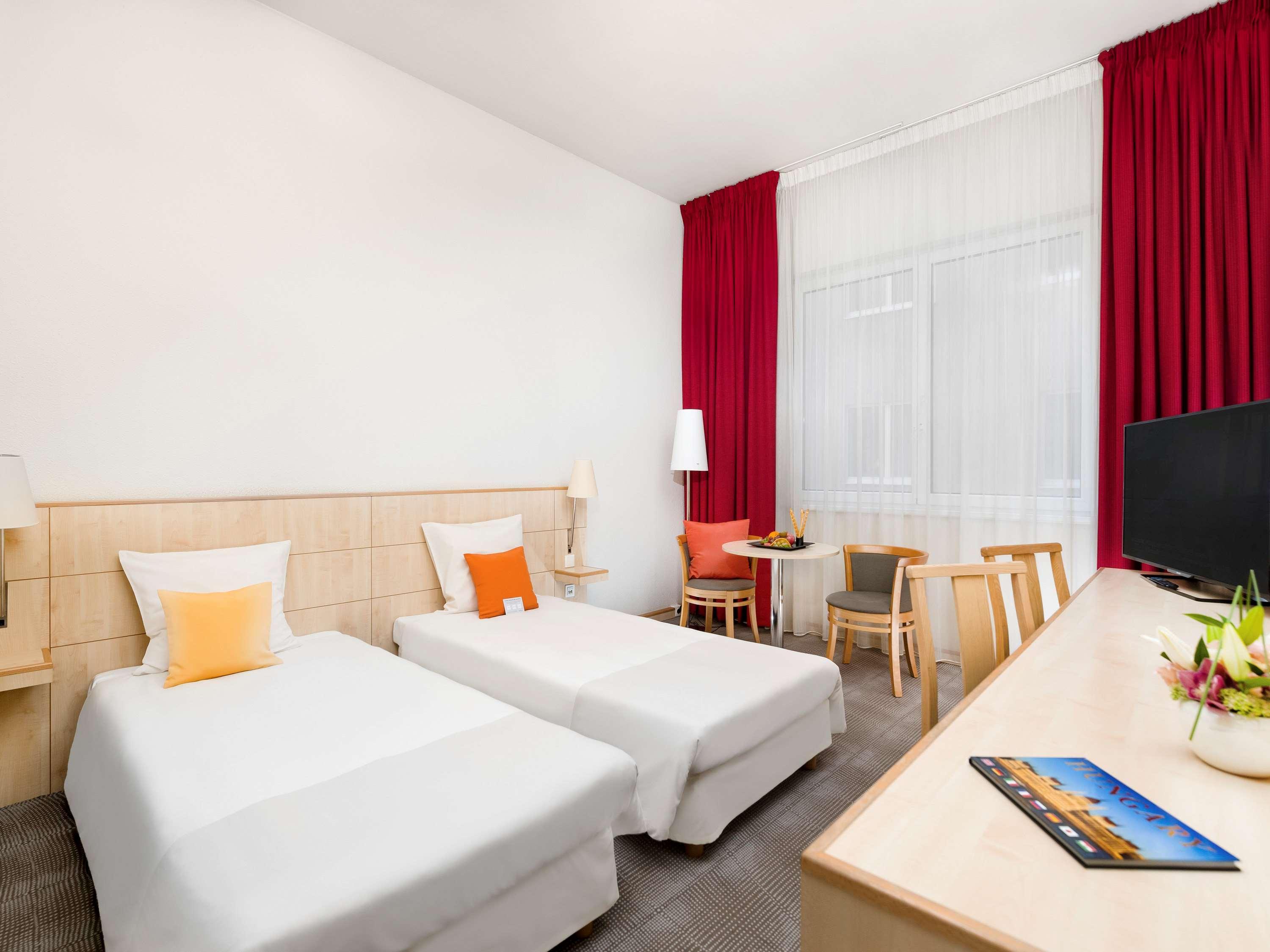 Moevenpick Hotel Budapest Centre Esterno foto