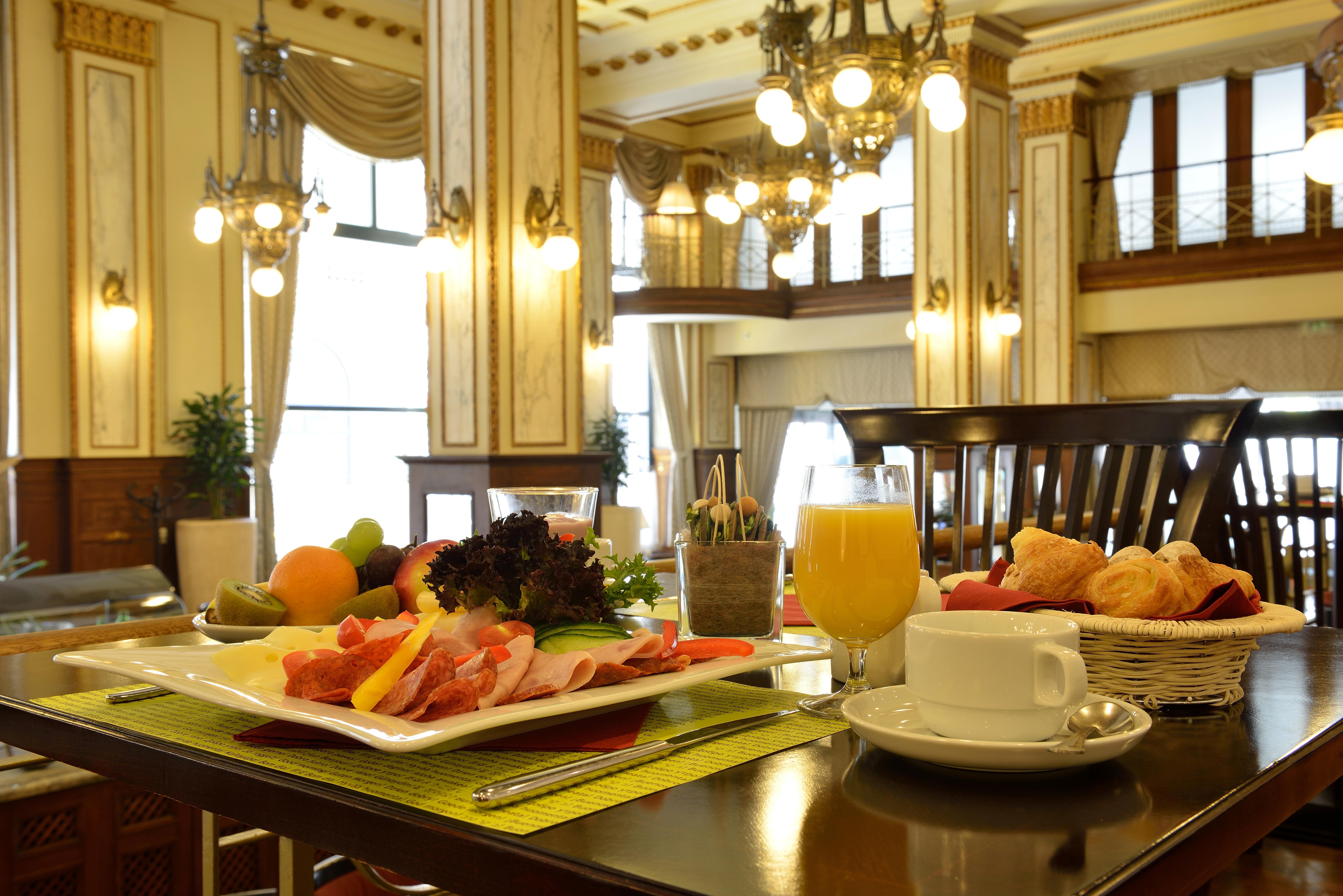 Moevenpick Hotel Budapest Centre Esterno foto