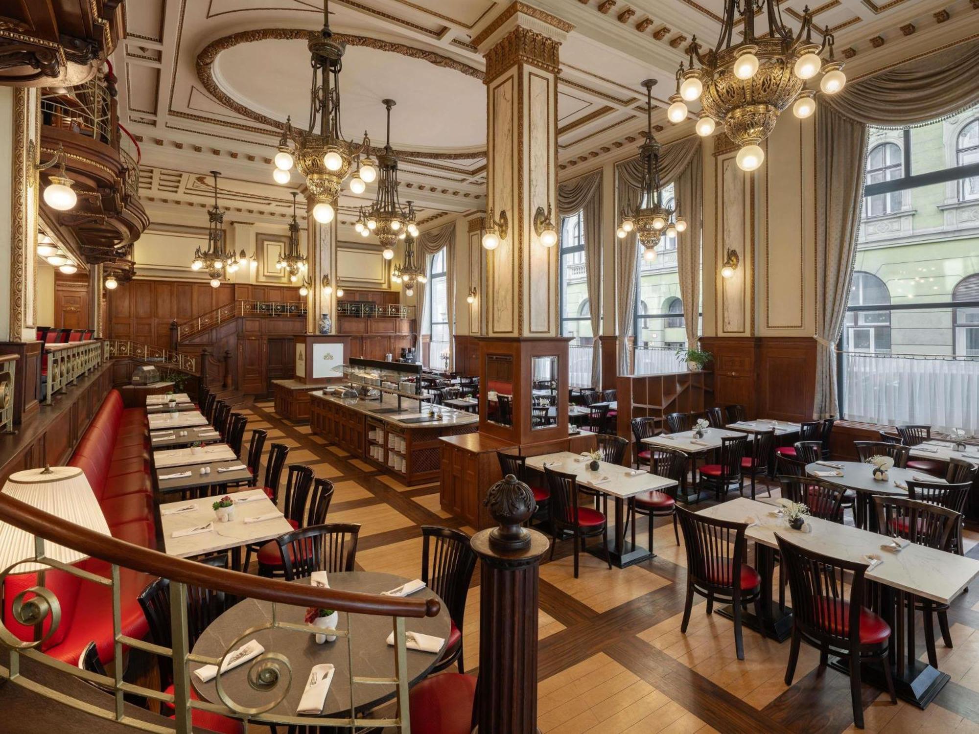Moevenpick Hotel Budapest Centre Esterno foto
