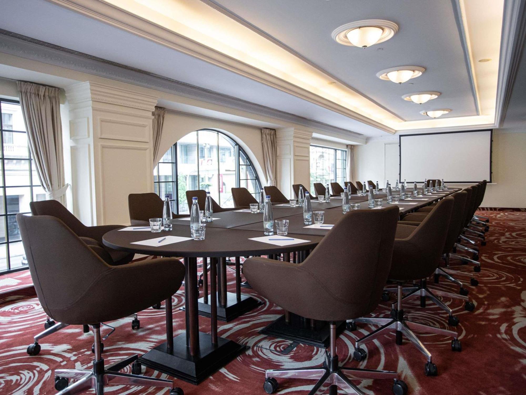 Moevenpick Hotel Budapest Centre Esterno foto
